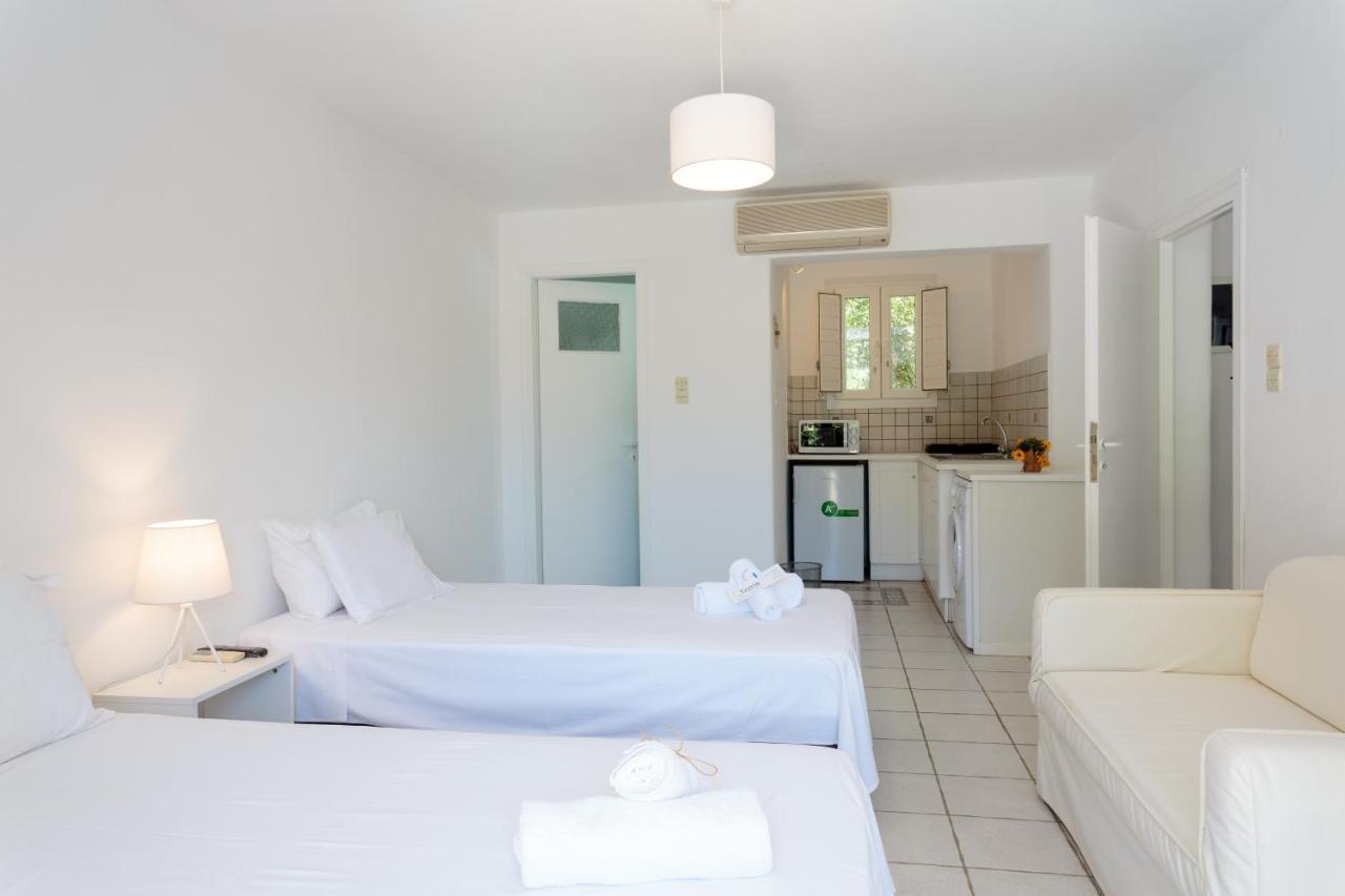 Tzane Studios & Apartments - Steps Away From Golden Beach Chrisi Akti  Eksteriør billede